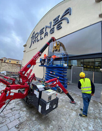 Posa grandi vetrate con MINIGRU 295